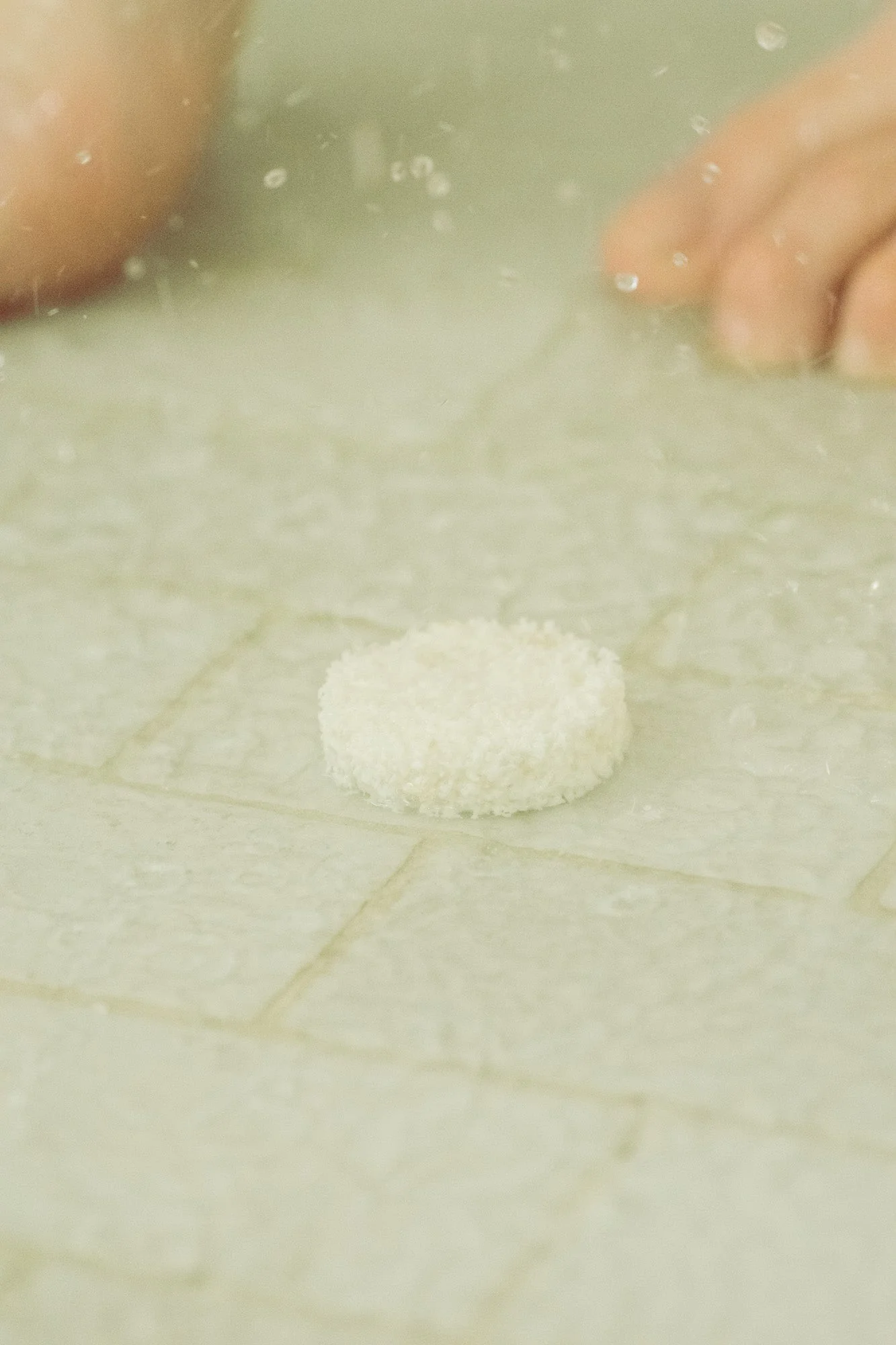 EUCALYPTUS STEAM® Cleansing vapors for the shower® - Mini Jar - No Tox Life® - Image 4